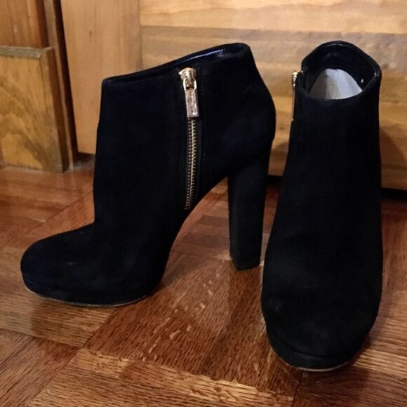 Michael Kors suede zip up ankle booties - Picture 1 of 6